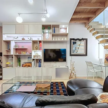 Elegant Duplex With Garden Near The Eiffel Tower * פריז