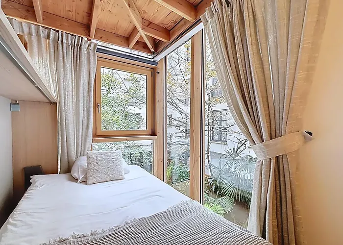 דירה Elegant Duplex With Garden Near The Eiffel Tower *