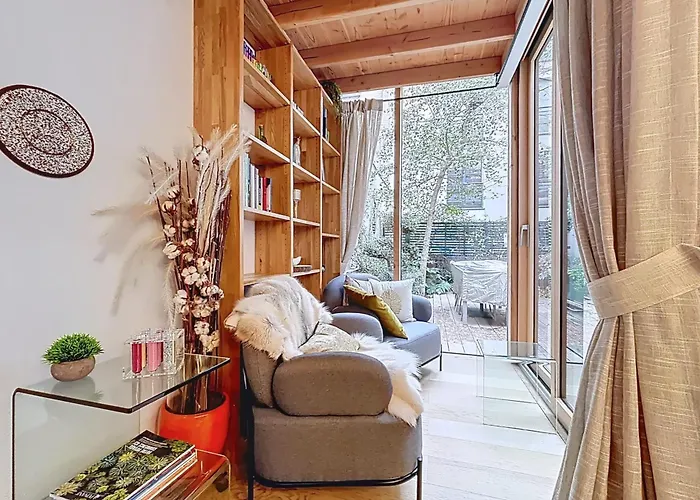 Elegant Duplex With Garden Near The Eiffel Tower דירה פריז