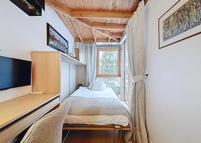 Elegant Duplex With Garden Near The Eiffel Tower