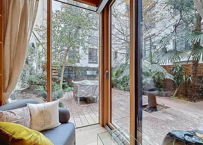 Elegant Duplex With Garden Near The Eiffel Tower Paříž