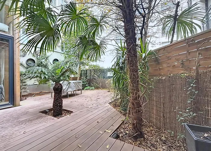Elegant Duplex With Garden Near The Eiffel Tower Paříž